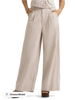 Lee heritage loose fit khaki trouser pants size 12